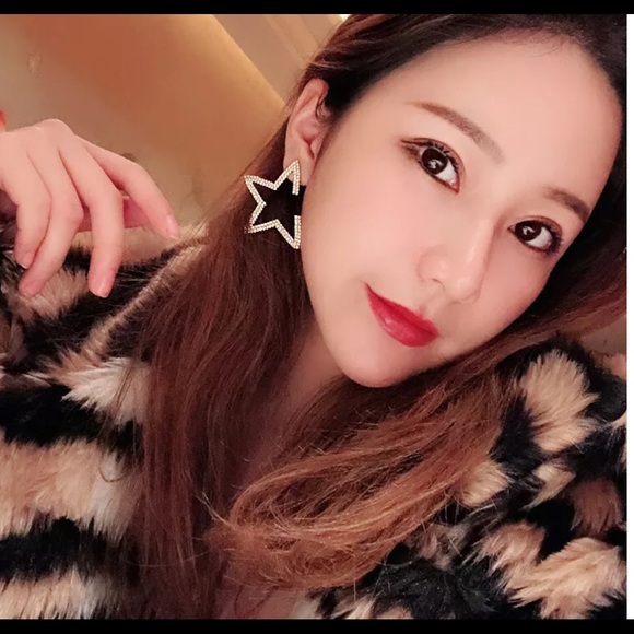 Yellow Gold Plated Star Sapphire Fashion Earrings - Picture 2 of 4